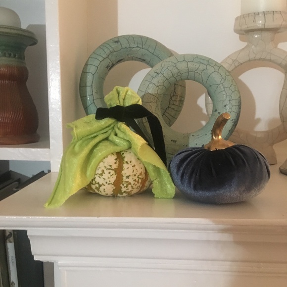 One Handmade mini herbal ghost sachet- handcrafted natural rustic Halloween - Picture 6 of 7